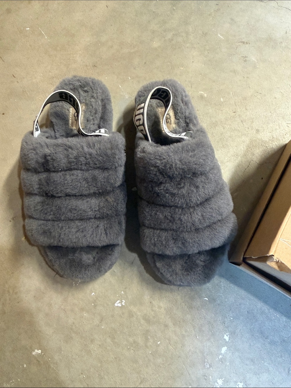 UGG Fluff Strap Slide Sandals - Gray